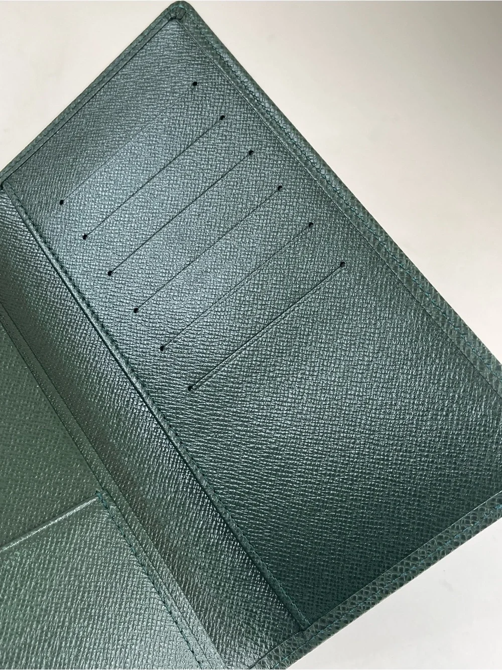 Louis Vuitton Taiga leather long bifold wallet with Box